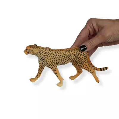 CHEETAH by SAFARI モナココーチ　モーターホームミニカー Large Walking Cheetah | Hand-Painted Toy | Zaga Toys Wildlife