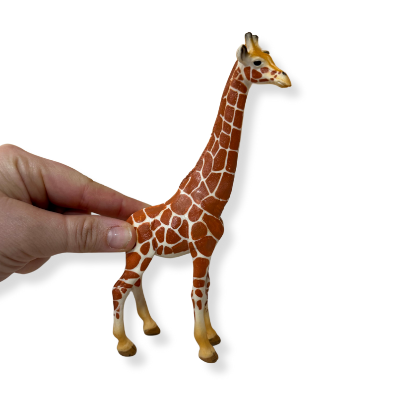 リナ・ボ・バルディ　GIRAFA CAIR ミニチュア Female Giraffe | Hand-Painted Toy | ZAGA Toys Wildlife Collection