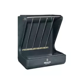Behlen Country Poly Pro Wall Feeder | 28″×24″×18″ Seamless Hay & Grain Rack