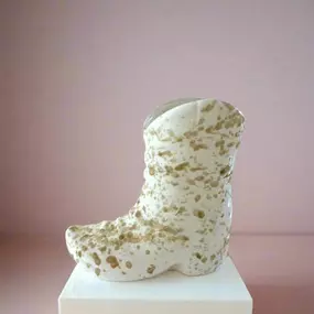 Worthy Co Boot Candle: Saffron + Tobacco